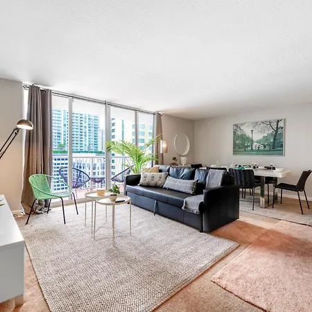 Prime Brickell Condo With Stunning Views
